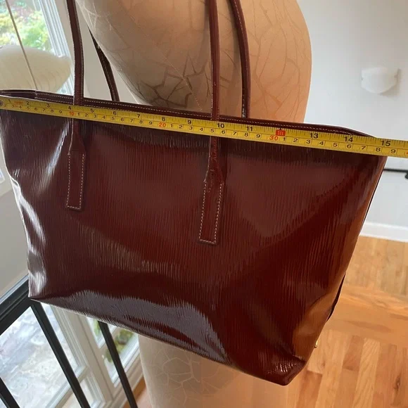 Prada Rust Patent Leather Shoulder Bag WITH AUTHENTICITY CARD - Picture 5 of 14